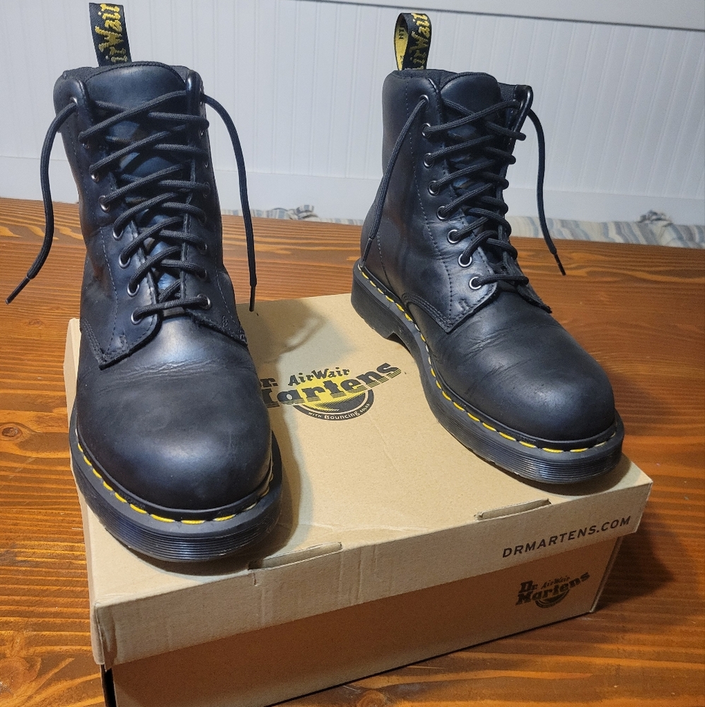 Dr. Martens Black 1460 Smooth Boots Mens Sz 8